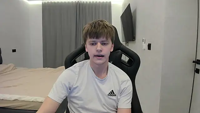 bonekoambalabu online show from April 24, 2026, 2:19 pm