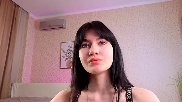 AveloriaLove online show from February 1, 2026, 10:25 am