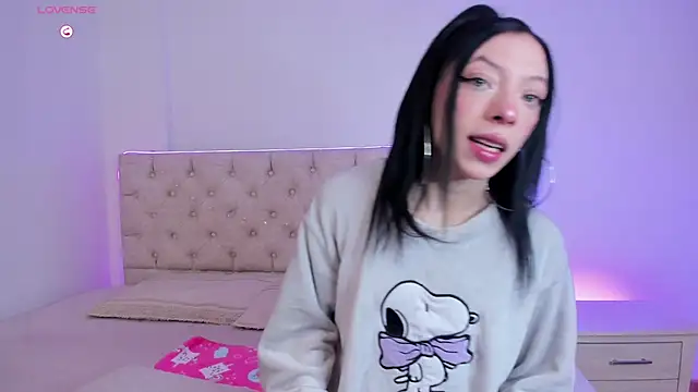 Diamond  cherry69 online show from February 19, 2026, 1:18 pm