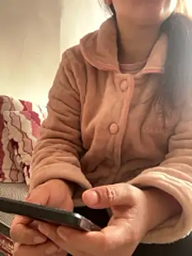 Faded pink online show from January 14, 2026, 12:49 am