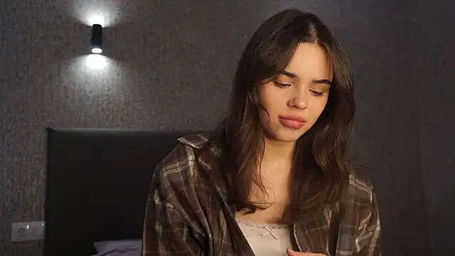 Snapshot of linclars chatting on March 4, 2026, 1:06 pm linclars online show from March 4, 2026, 1:06 pm