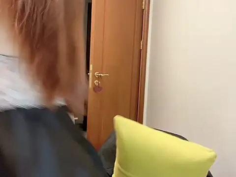 Snapshot of YiYi-oo chatting on January 18, 2026, 5:06 pm YiYi-oo online show from January 18, 2026, 5:06 pm