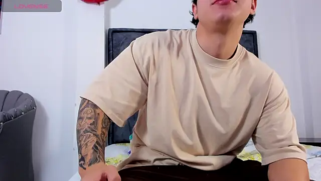 Liam saint online show from February 1, 2026, 12:37 pm