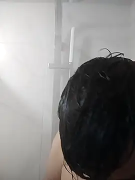 latinomoreno95 online show from January 14, 2026, 8:25 pm