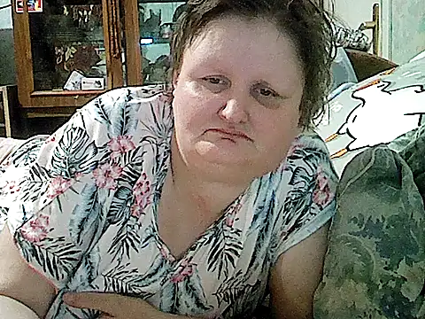 nataly4560 online show from April 21, 2026, 9:06 pm