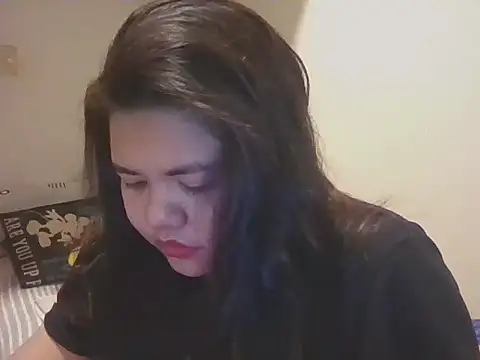 Snapshot of Allie_143 chatting on January 18, 2026, 11:36 am Allie 143 online show from January 18, 2026, 11:36 am