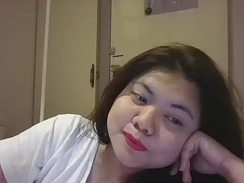 Snapshot of Allie_143 chatting on July 28, 2026, 11:50 am Allie 143 online show from July 28, 2026, 11:50 am