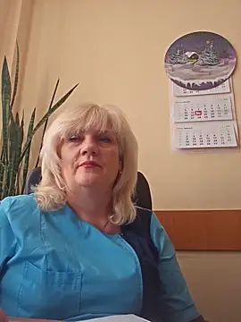 AliceStar333 online show from February 3, 2026, 11:04 am