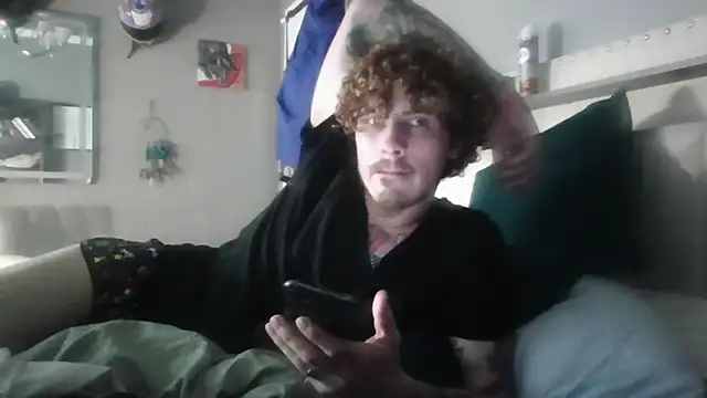 Snapshot of Derrick7799 chatting on January 6, 2026, 8:56 pm Derrick7799 online show from January 6, 2026, 8:56 pm