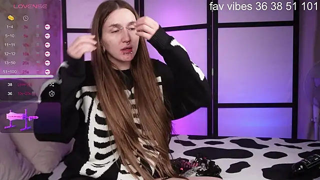 Alice Goth online show from March 15, 2026, 9:26 am