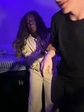 CookiesNcreaming online show from April 20, 2026, 4:04 am