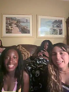 Snapshot of CookiesNcreaming chatting on June 8, 2026, 3:18 am CookiesNcreaming online show from June 8, 2026, 3:18 am
