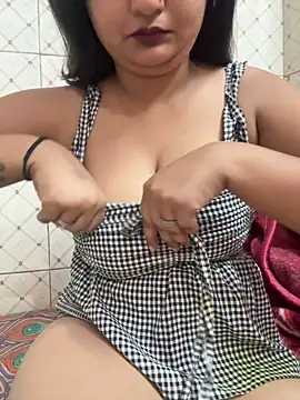 Snapshot of Curvy_Anaya chatting on May 2, 2026, 6:29 am Curvy Anaya online show from May 2, 2026, 6:29 am