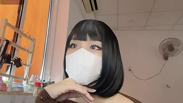 Snapshot of Tieu-May chatting on February 11, 2026, 4:28 am Tieu-May online show from February 11, 2026, 4:28 am