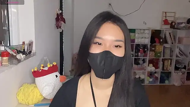 Snapshot of Tieu-May chatting on March 5, 2026, 8:10 am Tieu-May online show from March 5, 2026, 8:10 am