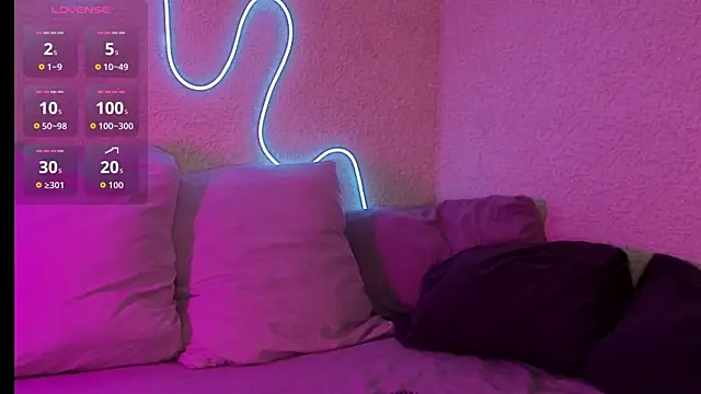 ValeryAlfie online show from April 2, 2026, 4:15 pm