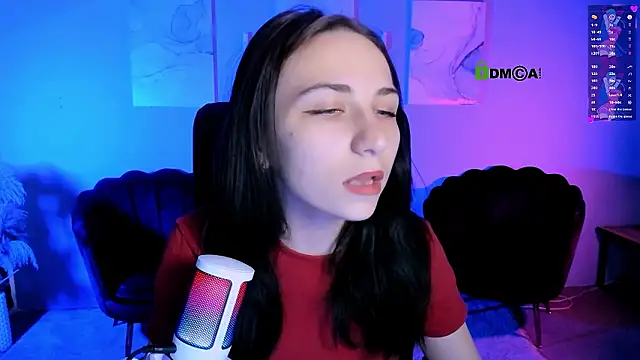 sweetie chloe  online show from February 14, 2026, 10:45 am