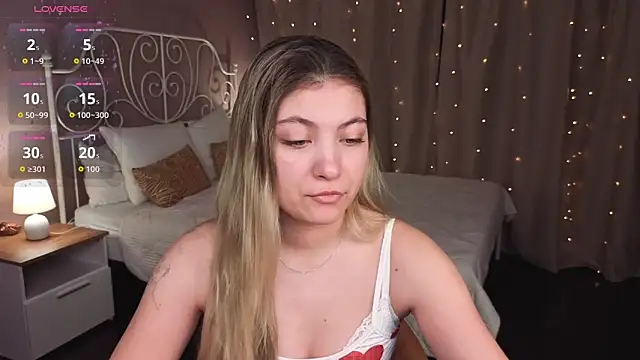 Angel  Grace online show from March 4, 2026, 12:05 am