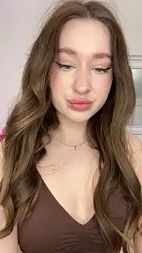 cuteeyesbaby online show from February 18, 2026, 4:19 am