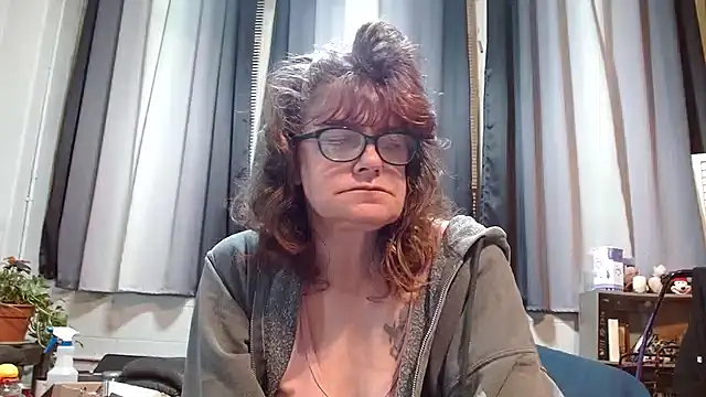 ladylavende3 online show from February 16, 2025, 7:37 am