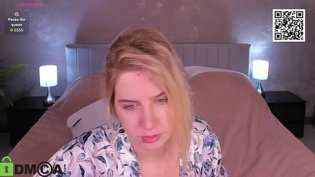 SoftLana online show from March 4, 2026, 4:29 am