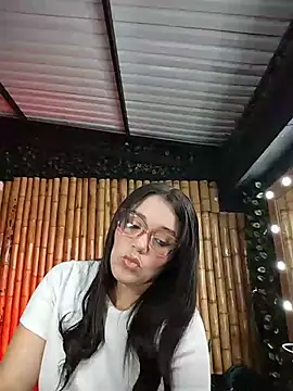 Snapshot of Astrid_williams chatting on June 27, 2026, 2:05 am Astrid williams online show from June 27, 2026, 2:05 am