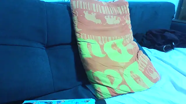 KaelNox online show from April 18, 2026, 7:58 pm