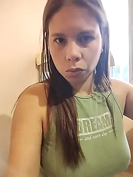 Snapshot of Lara_queenxxx chatting on January 6, 2026, 11:25 am Lara queenxxx online show from January 6, 2026, 11:25 am