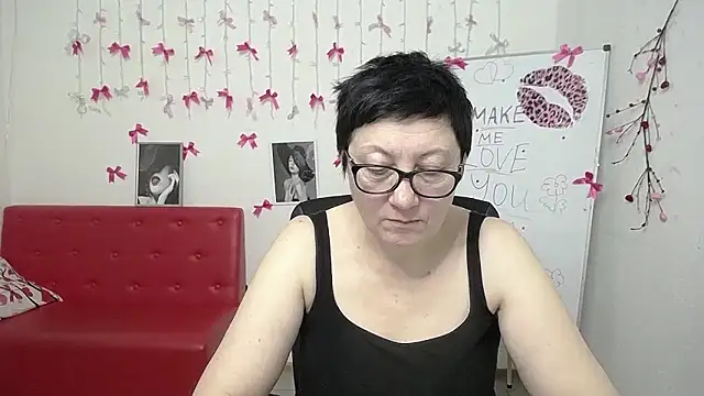 EmilyL0ve online show from February 23, 2026, 7:33 pm