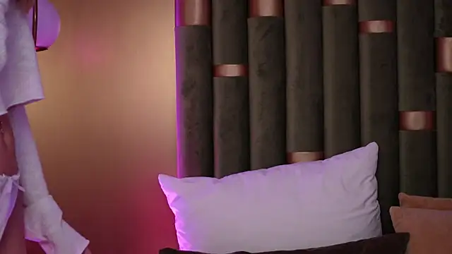 AmeliaAngel online show from November 13, 2025, 8:46 am