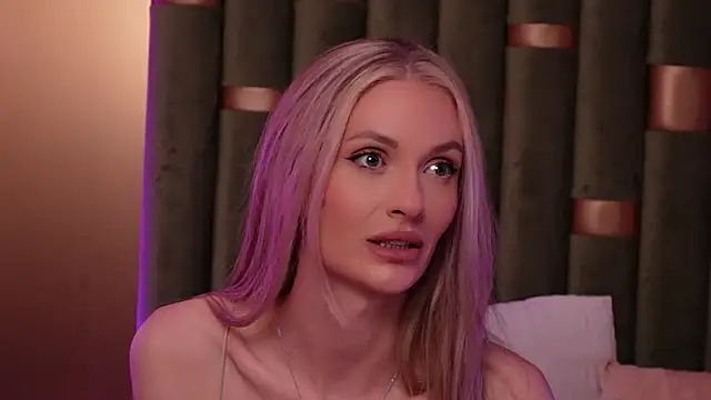 Snapshot of AmeliaAngel chatting on June 11, 2026, 10:30 pm AmeliaAngel online show from June 11, 2026, 10:30 pm
