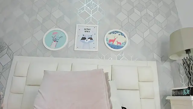 laura rouse7 online show from March 3, 2026, 7:53 pm