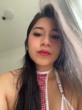 Valen Martiinez online show from January 12, 2026, 2:11 pm