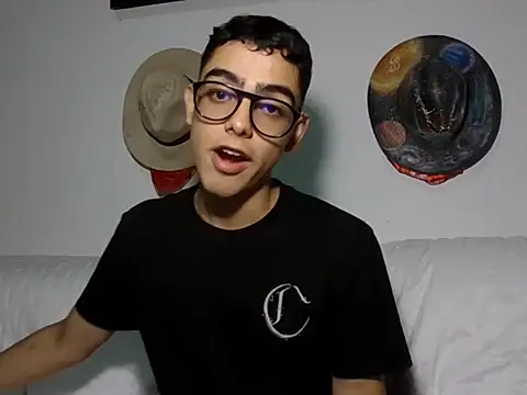 Colombian0baby online show from January 13, 2026, 11:21 pm