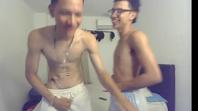 pocket loversxxx online show from April 25, 2026, 3:42 am