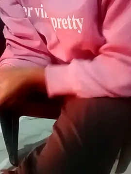 Snapshot of Sexy_sara09 chatting on February 3, 2026, 4:32 am Sexy sara09 online show from February 3, 2026, 4:32 am