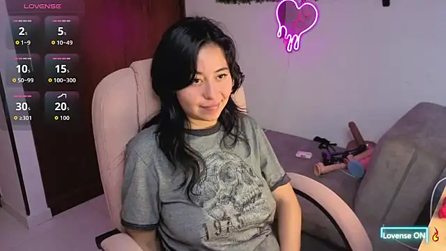 Snapshot of LolaOpalX chatting on May 6, 2026, 2:11 pm LolaOpalX online show from May 6, 2026, 2:11 pm