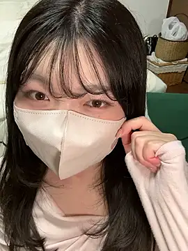 Snapshot of __Yui_ chatting on April 5, 2026, 12:02 pm Yui online show from April 5, 2026, 12:02 pm