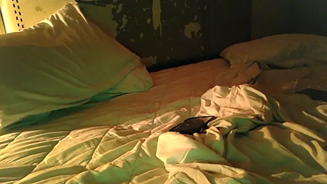 cloudyplay661 online show from March 25, 2026, 12:33 pm