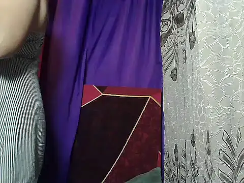 prettymomma24xx online show from May 16, 2026, 4:09 am