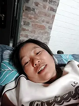 donaaa2 online show from February 12, 2026, 7:58 am