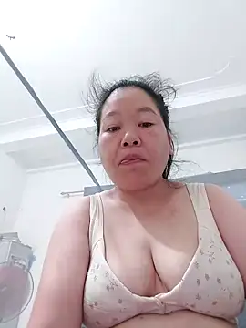 donaaa2 online show from April 10, 2026, 9:30 pm