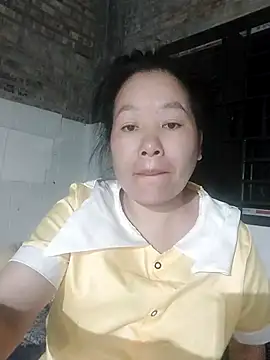 donaaa2 online show from April 18, 2026, 7:29 pm