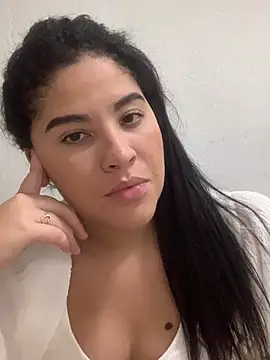 kahraujo online show from April 10, 2026, 8:35 pm