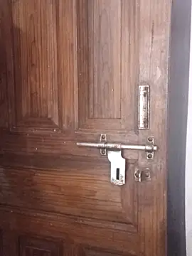 ravi18122 online show from April 19, 2026, 6:54 pm