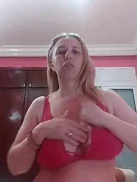 Snapshot of Adinashow12 chatting on February 28, 2026, 8:54 pm Adinashow12 online show from February 28, 2026, 8:54 pm