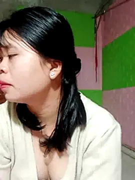 Snapshot of Lucky-cat68 chatting on January 14, 2026, 11:42 pm Lucky-cat68 online show from January 14, 2026, 11:42 pm