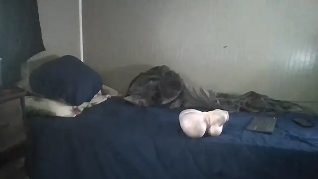 Quuwavve online show from April 3, 2026, 5:27 am