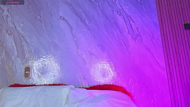 LolaHoneyy online show from January 10, 2026, 5:09 am