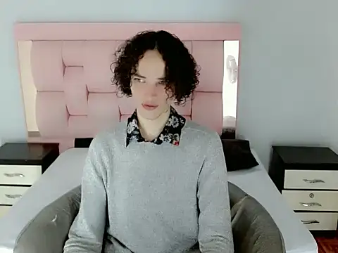 sora jun online show from April 3, 2026, 12:25 pm